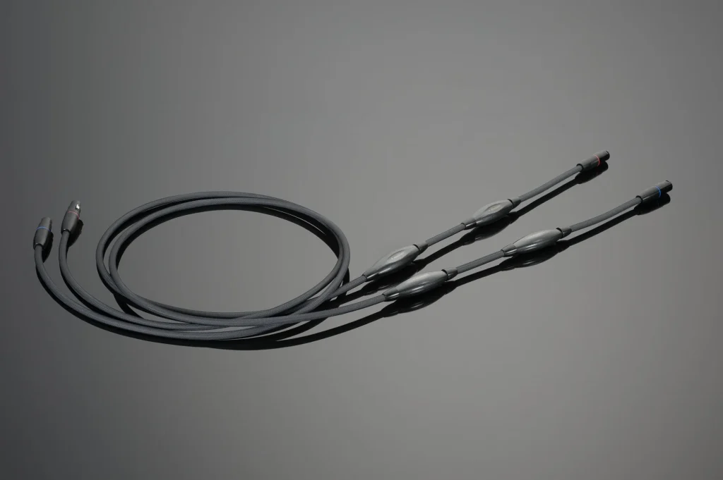 REFERENCE Balanced Interconnect Cable