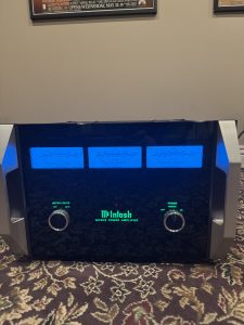 McIntosh 303 3-Channel Power Amplifier